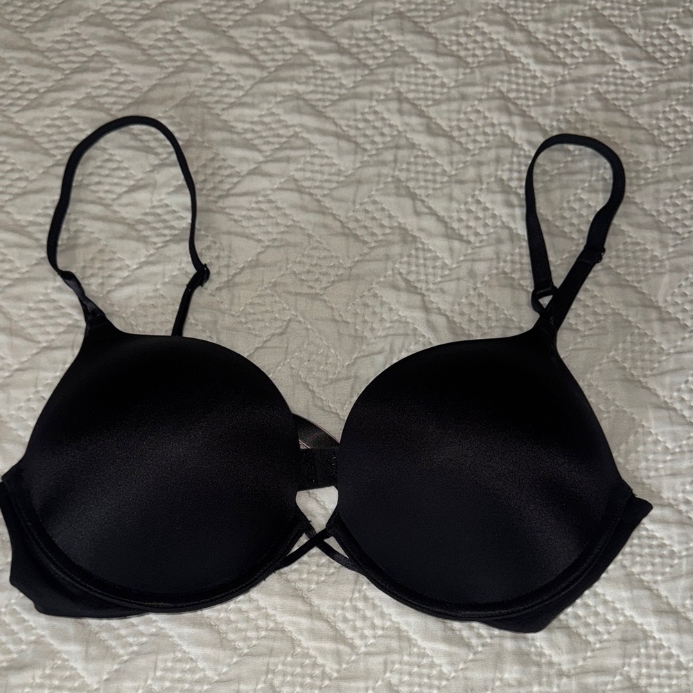 Victoria's Secret bombshell push-up bra